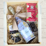 The Bubbly Welcome Box Gift box with champagne